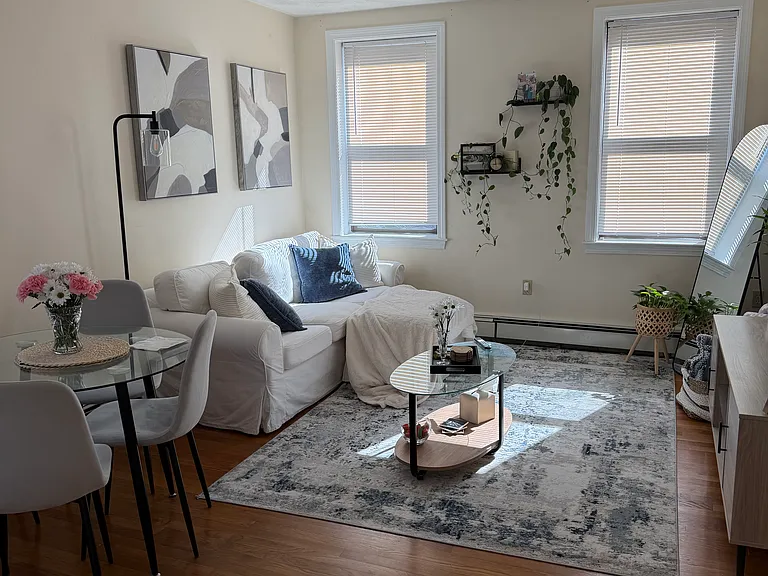 74 N Margin St #4 — Photo 2