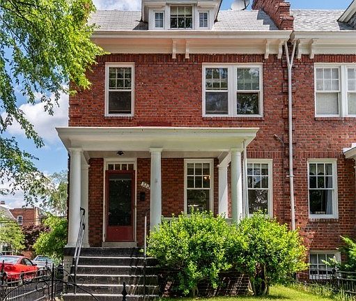 3rd image of 3224 Floyd Ave