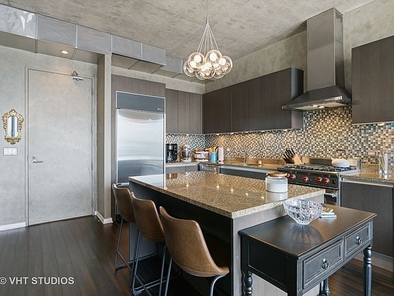 5th image of 600 N Fairbanks Ct Unit 3106