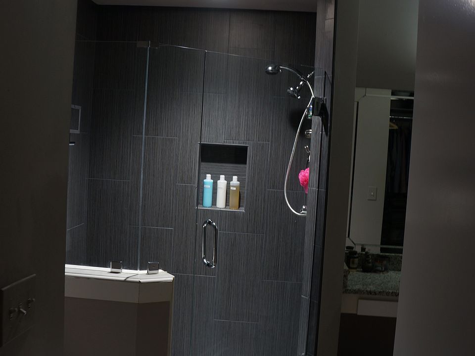1st image of 800 Peachtree St NE APT 1226