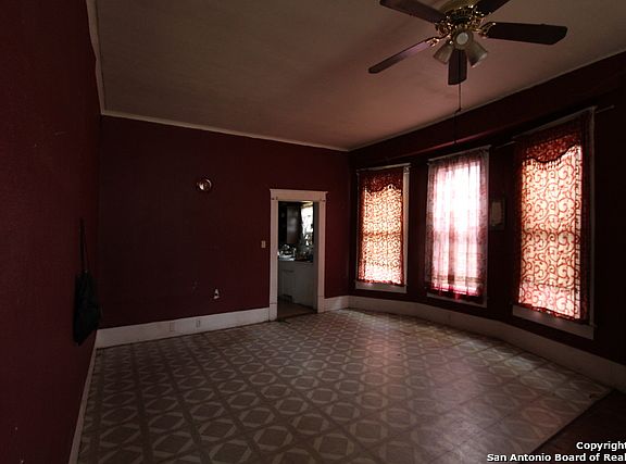 2nd image of 2810 Buena Vista St