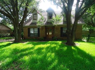 1503 Heidenheim St, Pascagoula, MS 39581