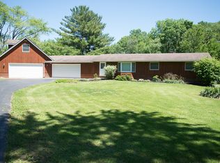 218 S Lily Lake Rd, Mchenry, IL 60051