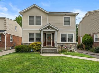 432 Argyle Road, Mineola, NY 11501