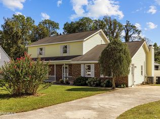 3005 Franks Dr, Morehead City, NC 28557