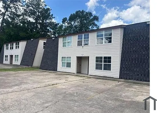 2 bed, $895 — Photo 2