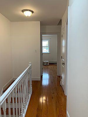 2nd image of 2958 Radcliff Ave #2