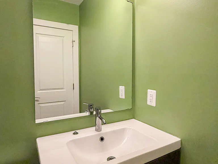 1601 Hobart St NW #1 — Photo 25