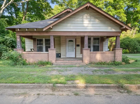 506 N West St, Morrilton, AR 72110