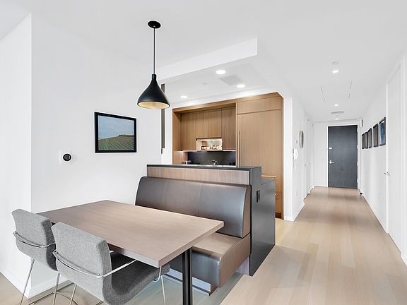 4th image of 50 West St APT 25C