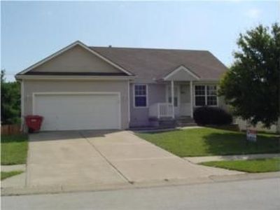 833 SW Woodland Dr, Grain Valley, MO, 64029