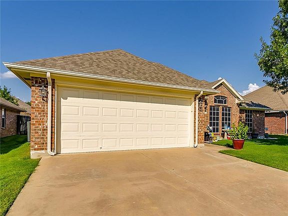 3rd image of 728 Flounder Dr