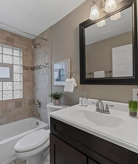 1614 Bredell Ave — Photo 16