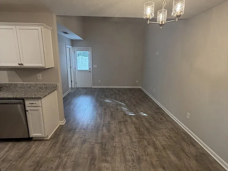 3236 Clemons Cir — Photo 10