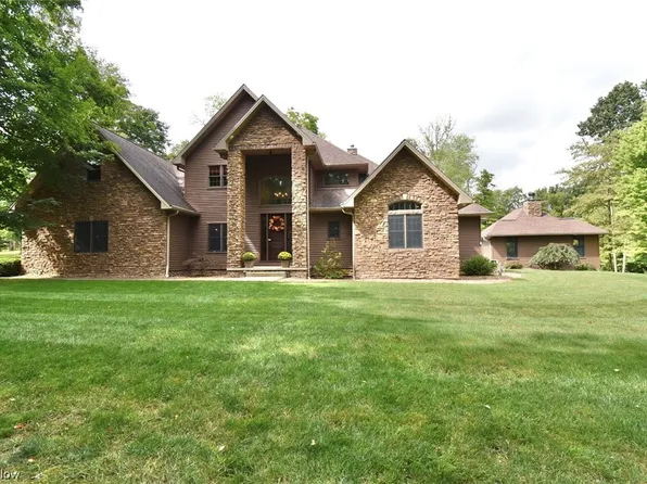 2765 Grafton Rd, Leetonia, OH 44431