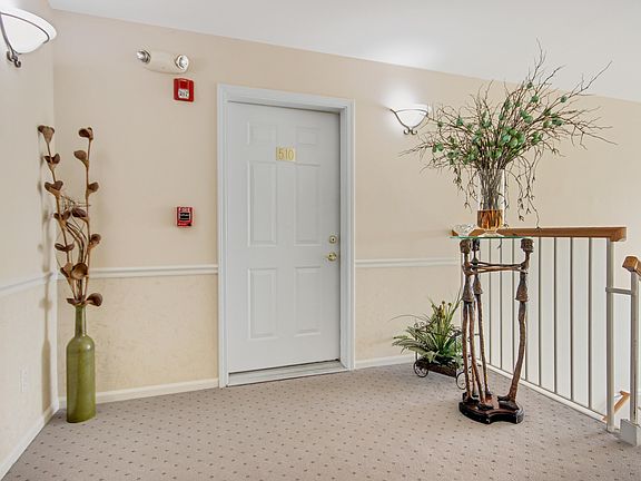2nd image of 510 Swan Dr