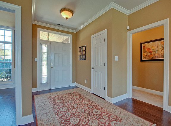 2nd image of 7103 Jump St SE