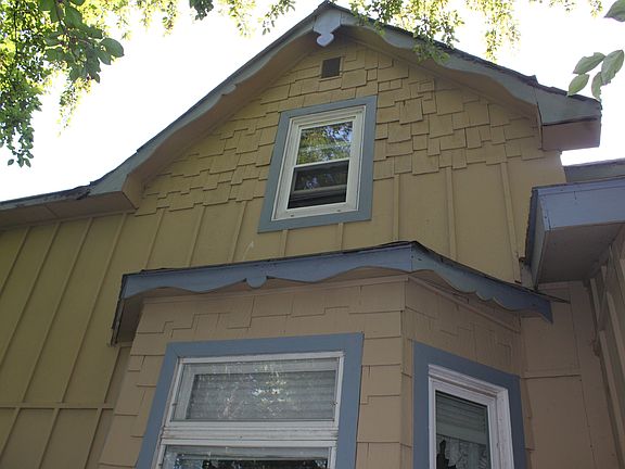 3rd image of 168 Hurley St. E.