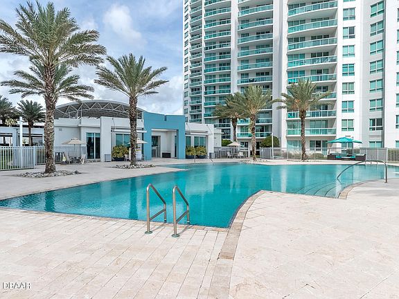 3rd image of 241 Riverside Dr Unit 1909