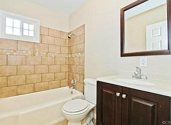 4th image of 536 W Hillsdale St