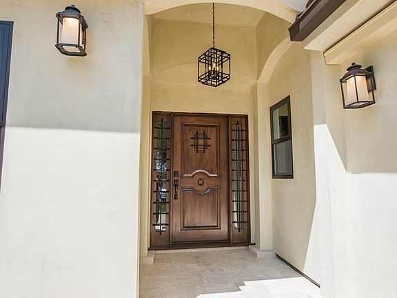 4th image of 4611 Monarca Dr