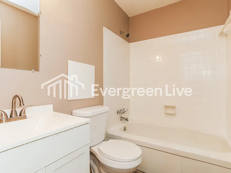 774 Crowden Dr — Photo 13
