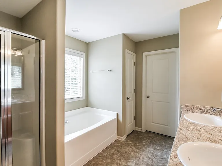 114 Saint Charles Pl — Photo 13