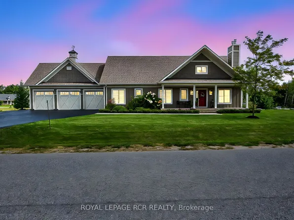 3 Thoroughbred Dr, Oro Medonte, ON L0K 1E0