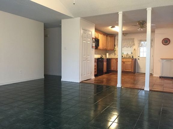 2nd image of 42088 Shadow Creek Ave
