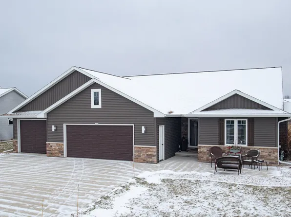 3910 Sandhill Ct, Oshkosh, WI 54904