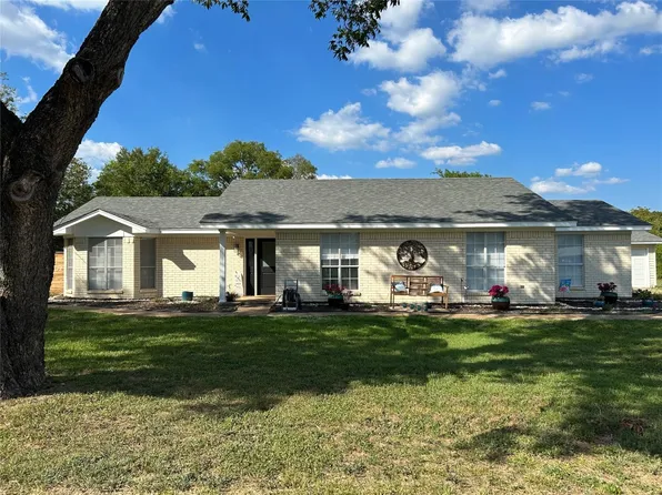 1303 Poplar St, Teague, TX 75860
