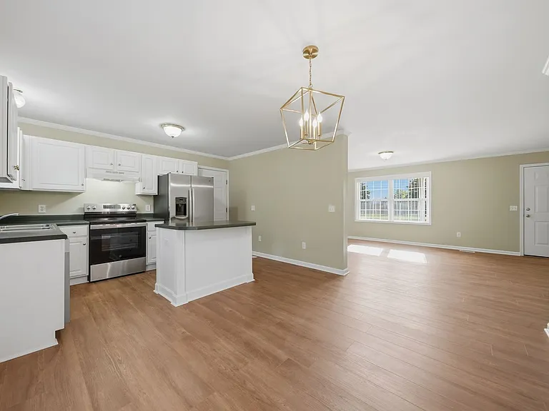 1602 County Home Rd — Photo 6