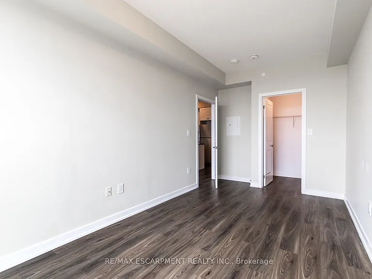 450 Dundas St E #1113 — Photo 34