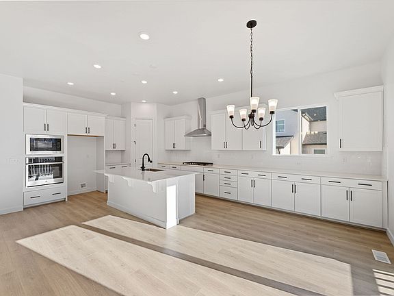 2nd image of 889 W Meadowside Dr #236