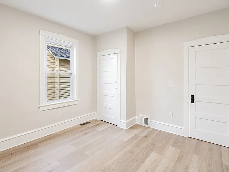 1638 Lexington Ave — Photo 15