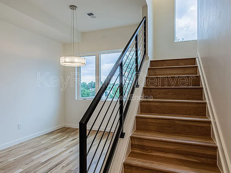 1286 Osceola St — Photo 3