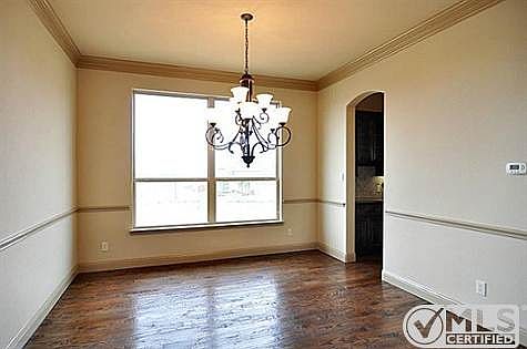 2nd image of 1829 Hainsworth Dr