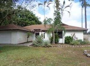 12466 Sawgrass Ct, Wellington, FL 33414