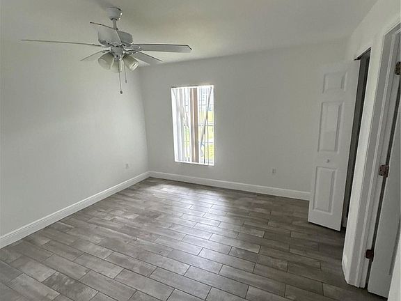 4th image of 2430 Mansfield Ave S