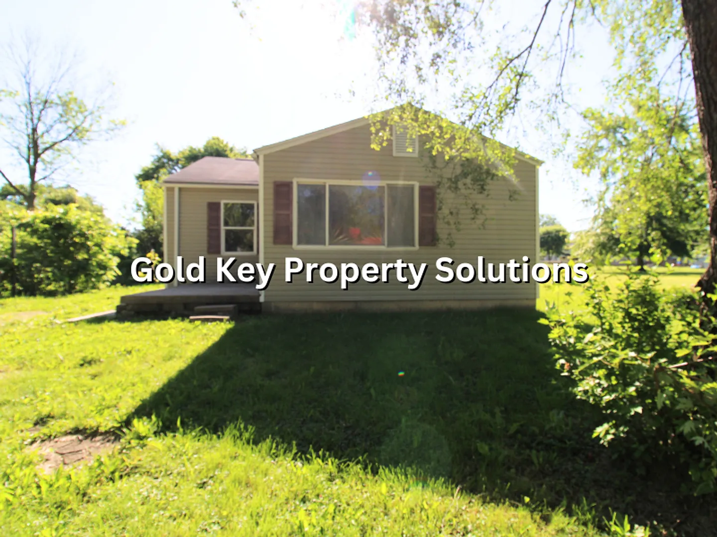 Muncie Nicely Updated 3 Br 1 Ba House With New Kitchen Appliances (Section 8 Approved) — Photo 3