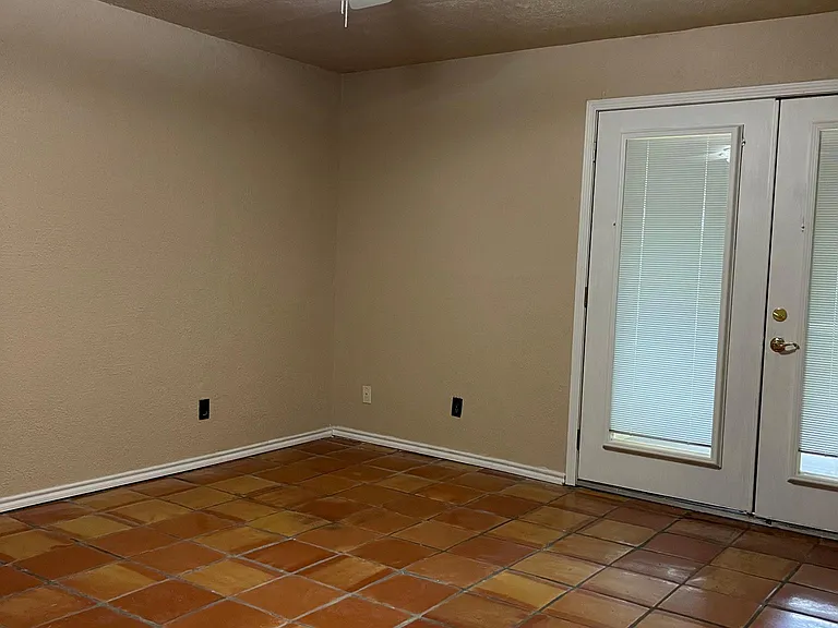 7702 Wells Trce — Photo 13