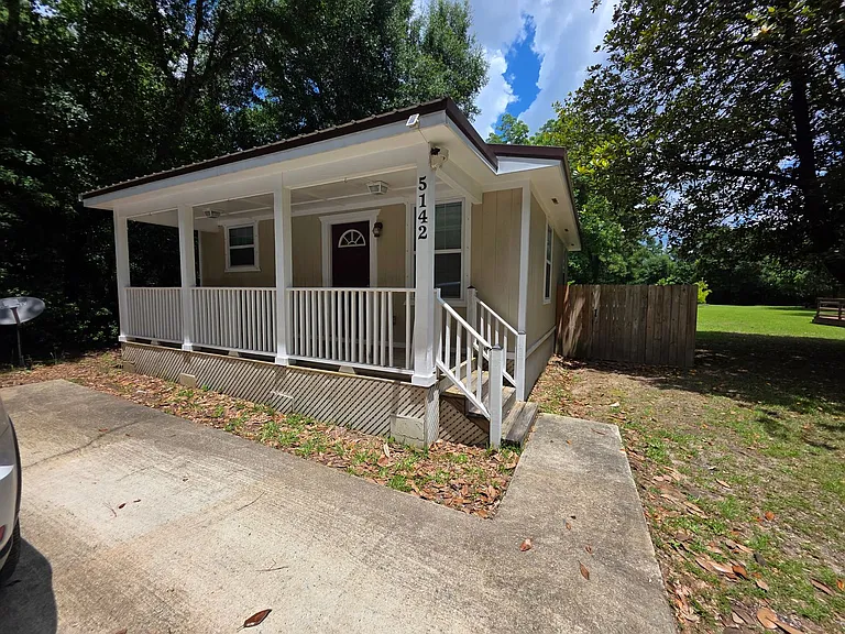 5142 Regalo Dr — Photo 1
