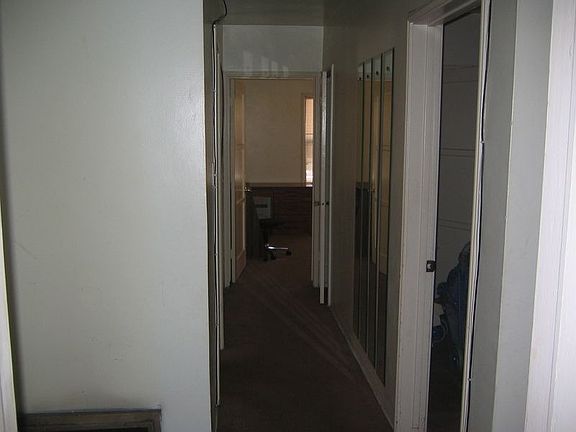 5th image of 15317 Maidstone Ave