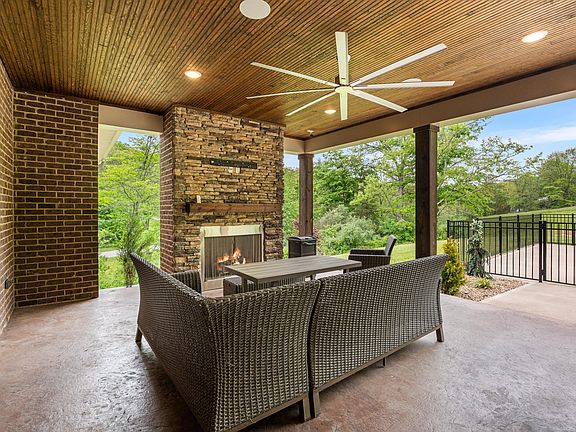 4th image of 2583 Nelson Rd