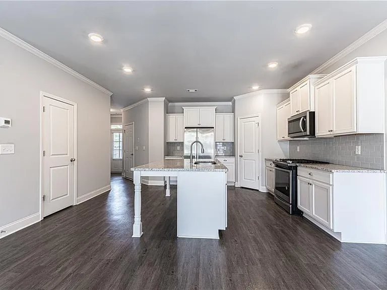 2414 Morgan Place Dr — Photo 10