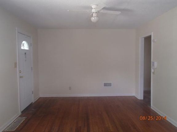 4th image of 4018 Jackson Ave