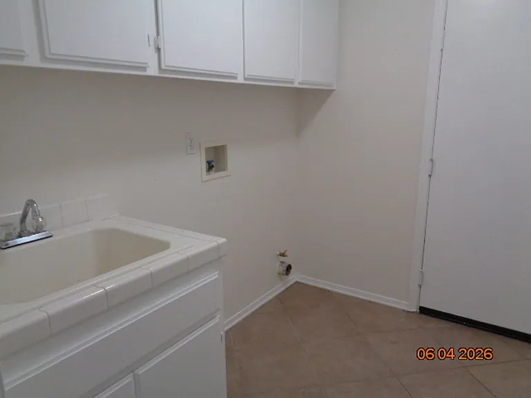 2045 W Avenue J #7 — Photo 14