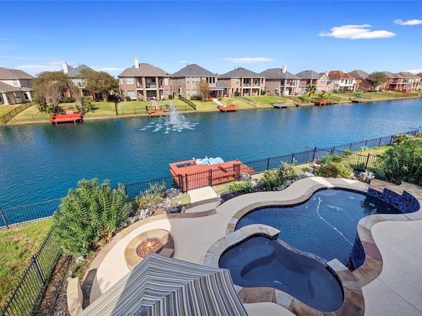 18126 Billabong Crescent Ct, Cypress, TX 77429