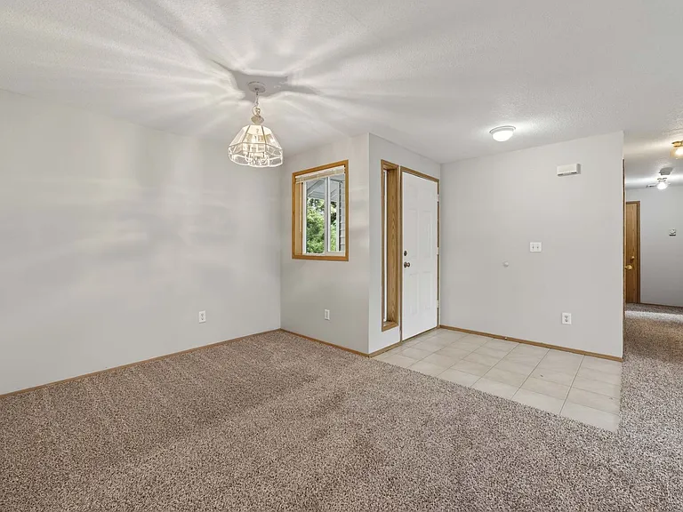 17005 NE 21st St — Photo 8