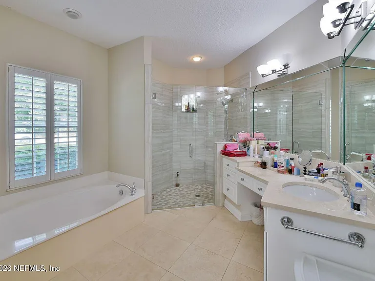 141 Deer Cove Dr — Photo 17